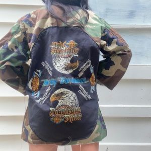 1980S VINTAGE CUSTOM REWORKED BDU JACKET WITH RARE HARLEY BANDANA ON BACK